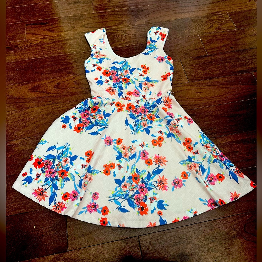 Candies Floral Vacation Mini Dress Size medium